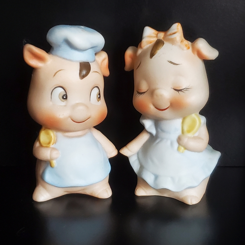✨️HOST PICK✨ Vtg Anthropomorphic Ceramic Porcelain Pig Salt And Pepper Shakers